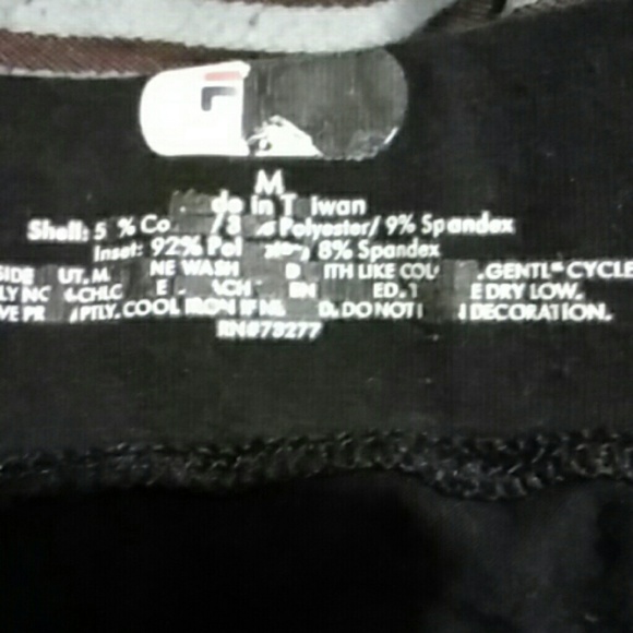 F i l a Capri yoga pants. - Picture 3 of 4